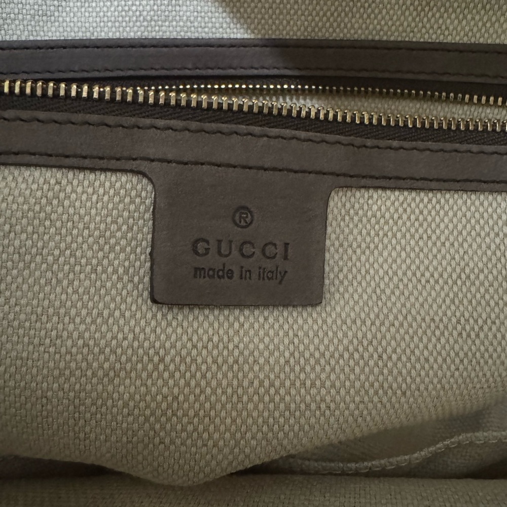 Authentic Gucci Soho Suede Bag - Picture 4 of 9